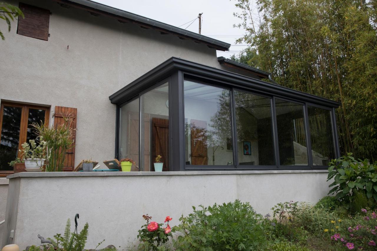 Agreable Logement Independant Avec Veranda ヴィエンヌ エクステリア 写真